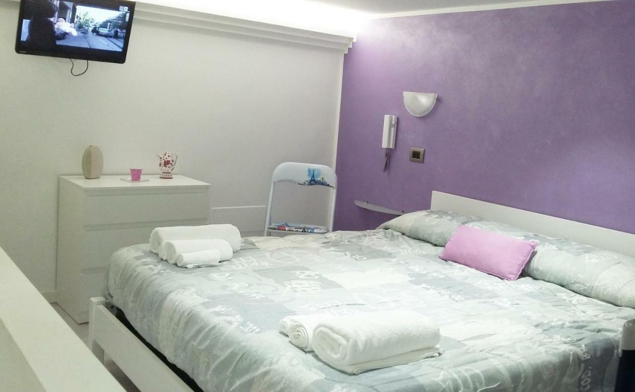 Rainbow House Apartment *